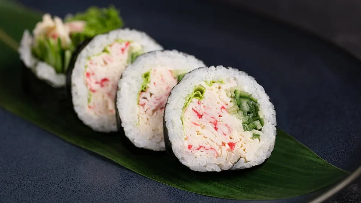 FUTOMAKI SAŁATKA KRABOWA