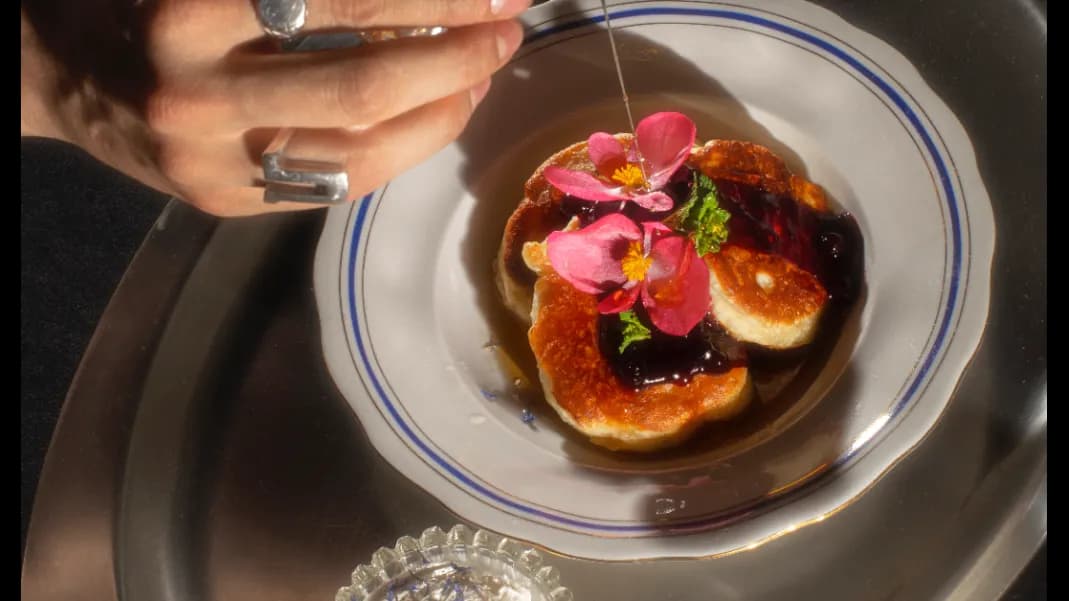 Racuchy z jabłkami i konfiturą czarna porzeczka