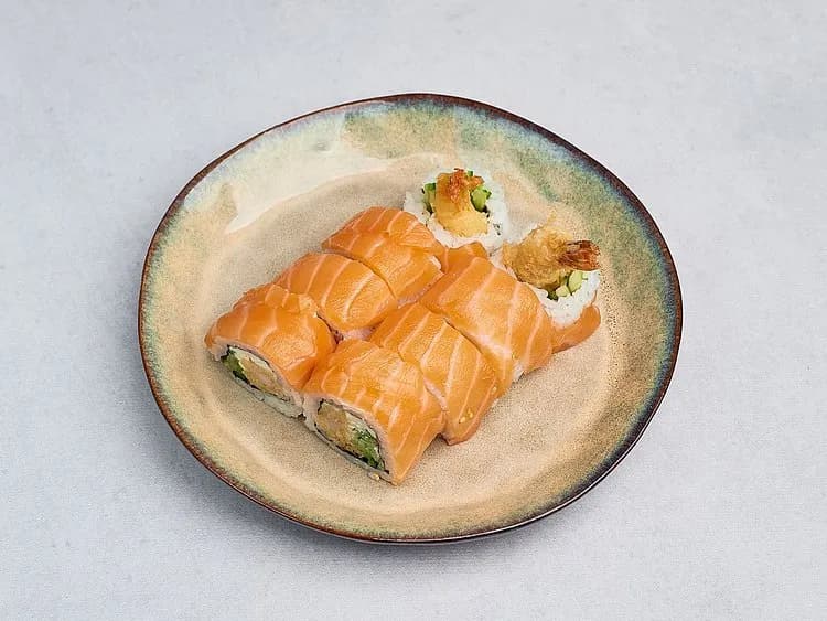 SAKE DELUX Z KREWETKÃ W TEMPURZE