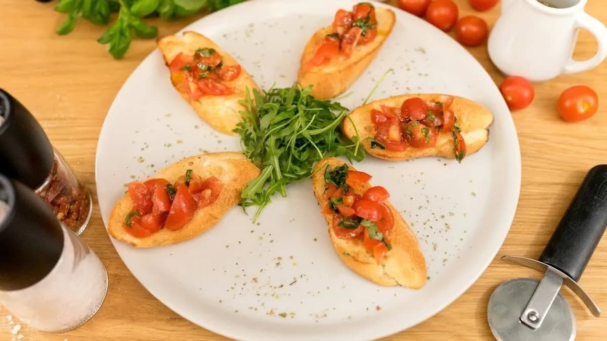 Bruschetta Al Pomodoro 🌿