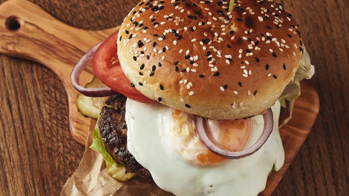 EGG & BACON SPICY BURGER 750 g