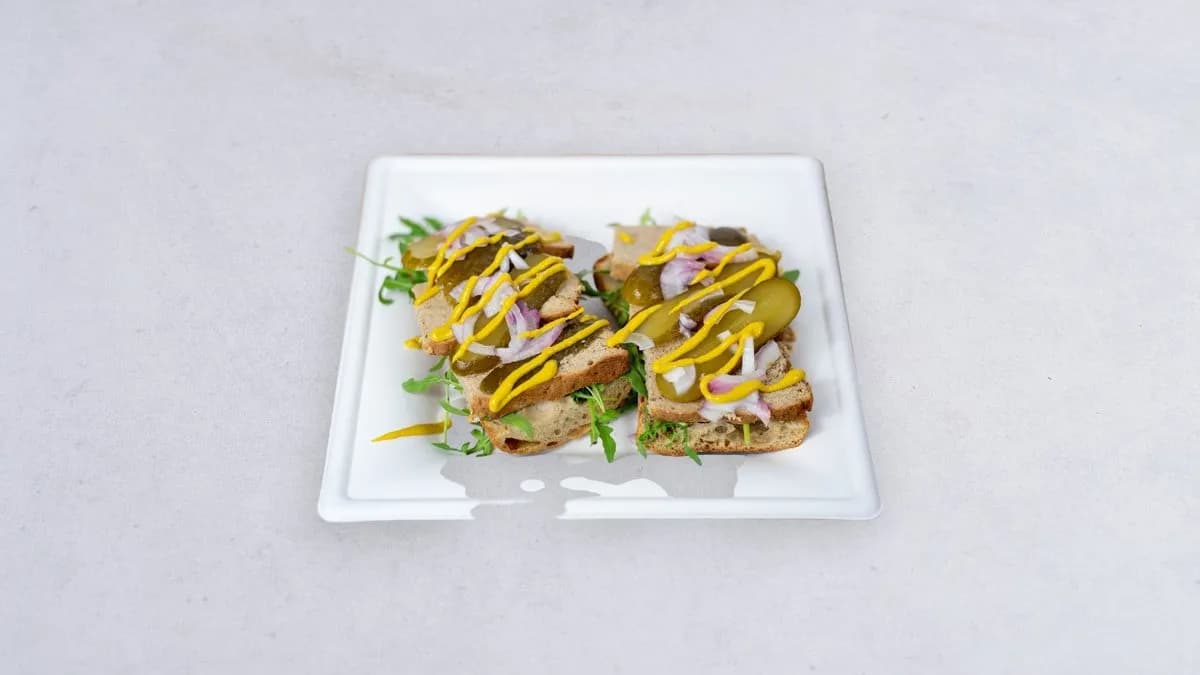 Tost z domowym pasztetem