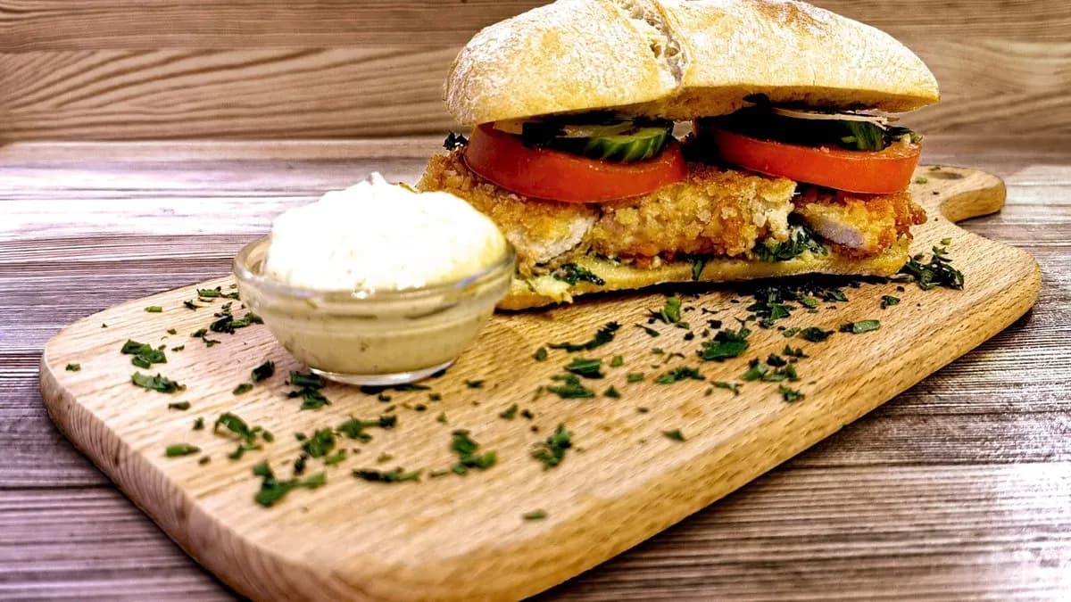 Kanapka z piersią z kurczaka