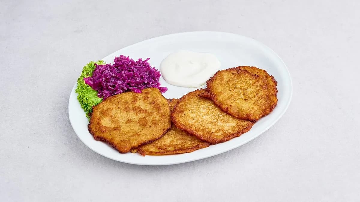 Placki ziemniaczanem3 szt. ze śmietaną