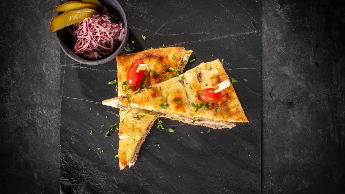 FOCACCIA BRISKET SANDWICH