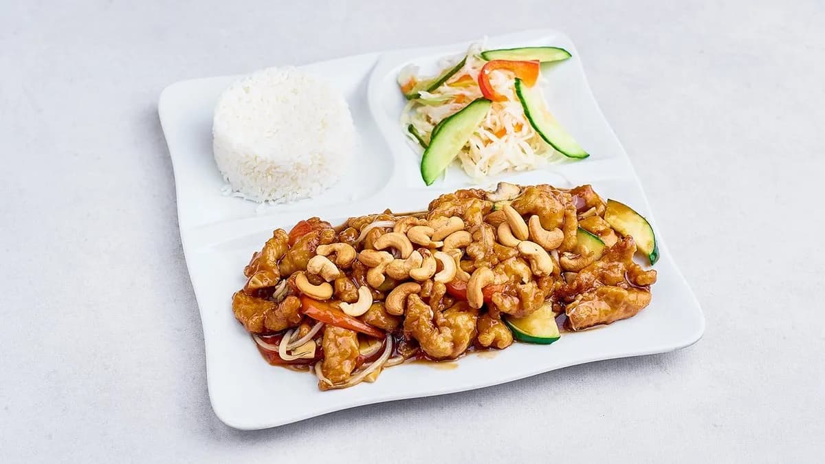 Kurczak z orzechami nerkowca