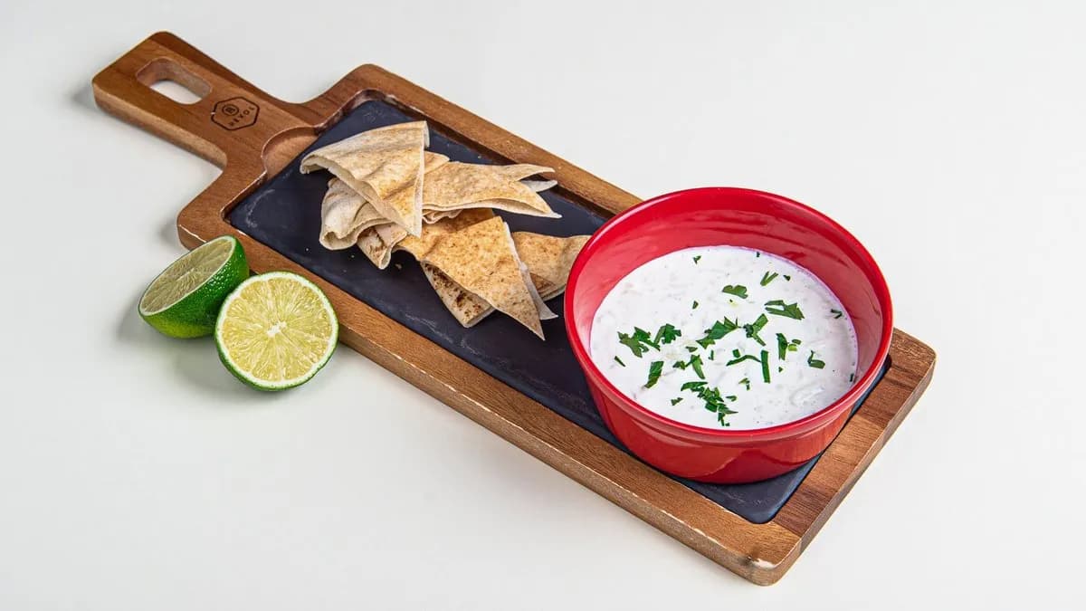 Tzatziki + pita