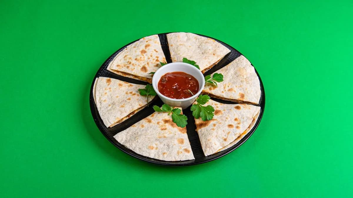 Quesadilla de pollo con vegetales