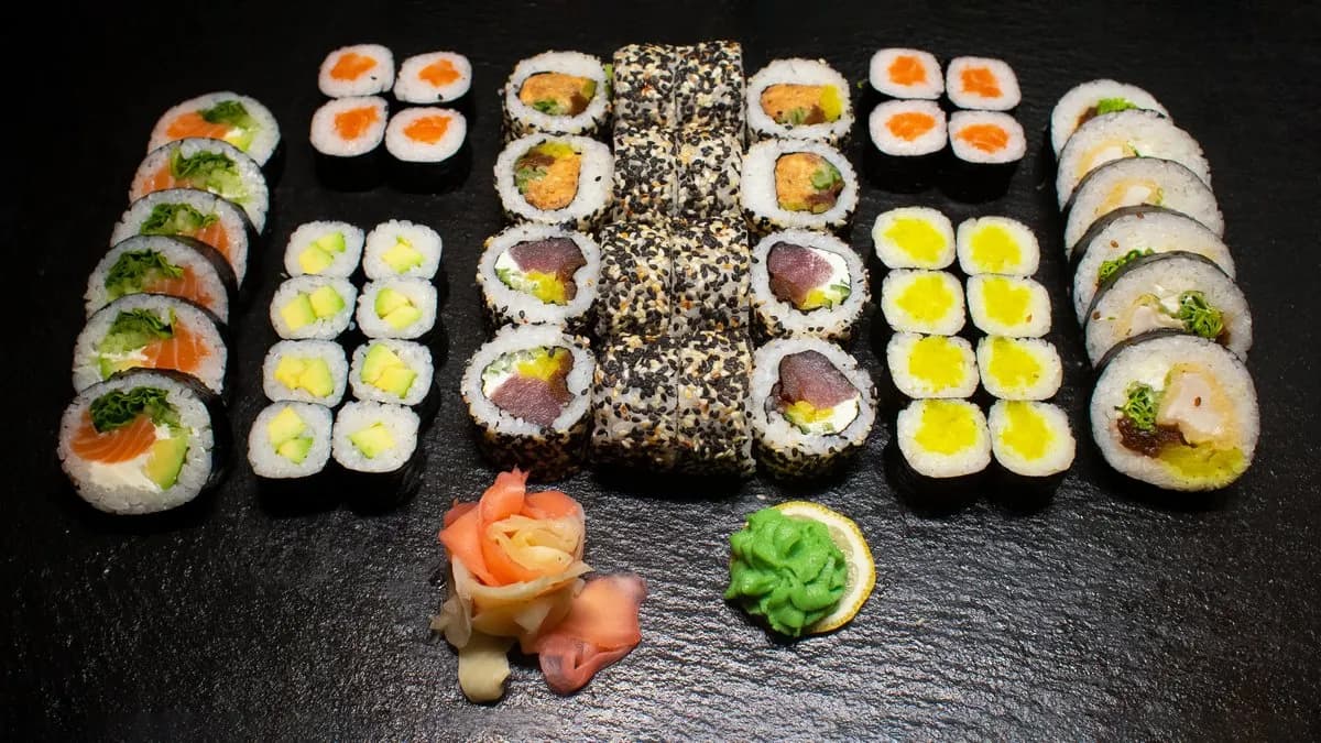 Sushi set 9