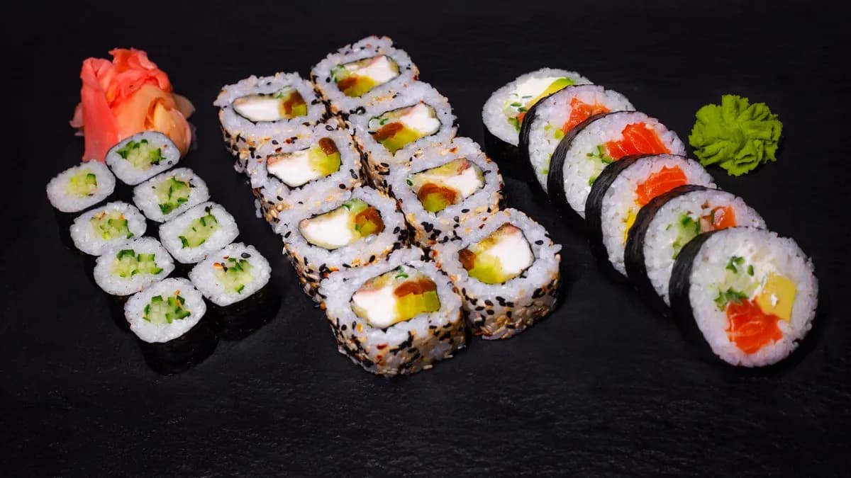 Sushi set 4