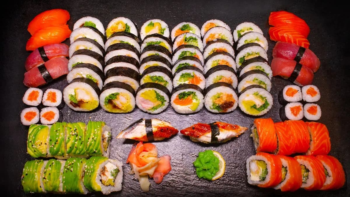 Sushi set 11