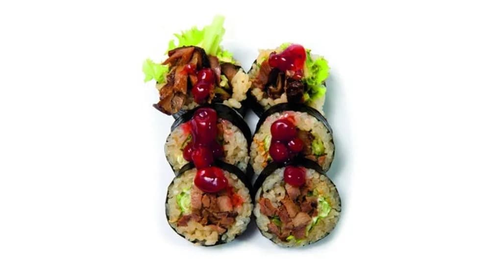 Futomaki z kaczką teriyaki i żurawiną