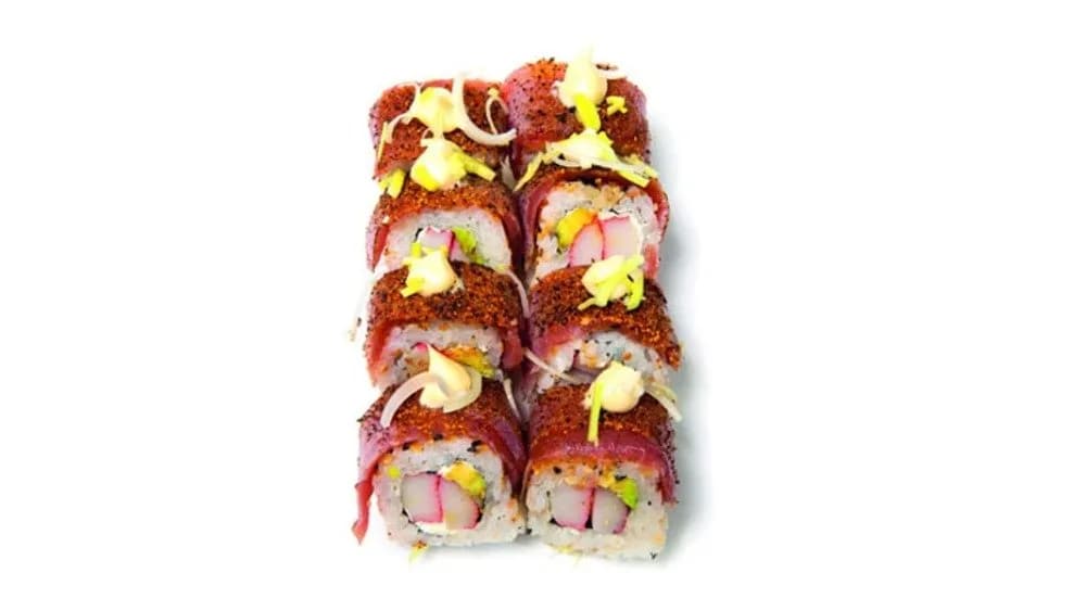 Golden z opalanym tuńczykiem, paluszkiem krabowym i tabasco