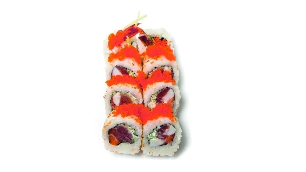 California z łososiem, tuńczykiem i krewetkami