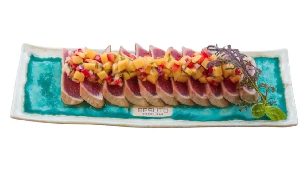 Tuńczyk z salsą mango