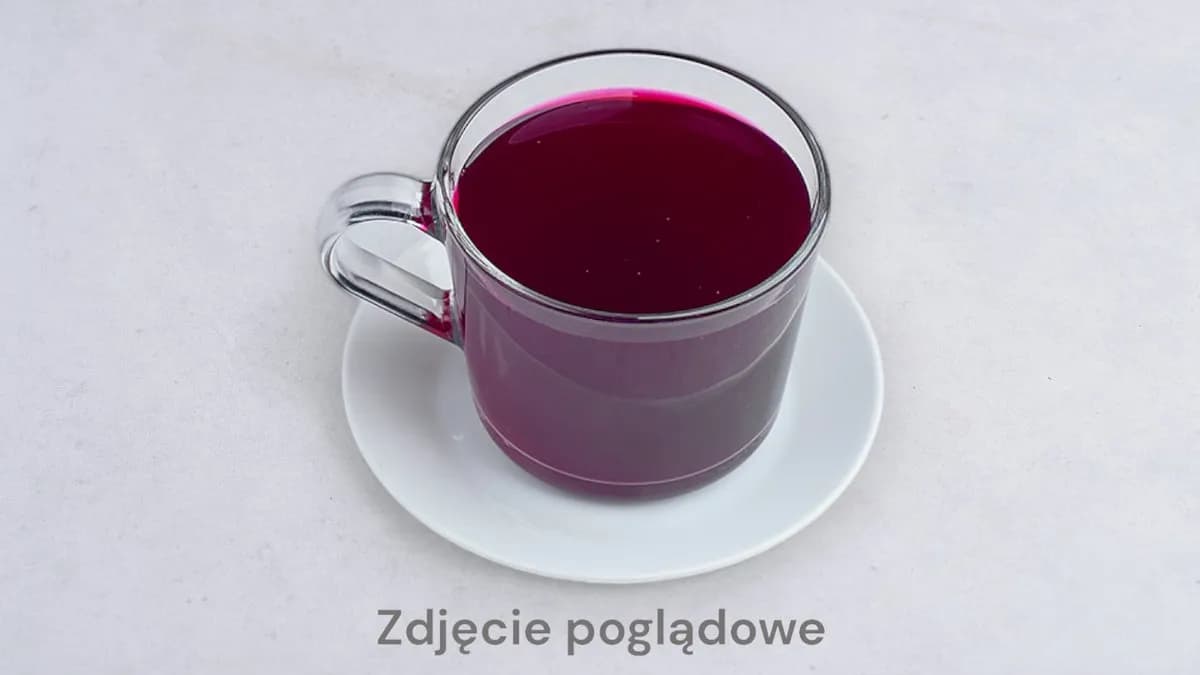 Barszcz czysty w kubeczku