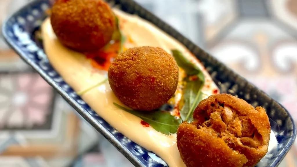 Croquetas de Costila (Krokieciki z mięsem z żeberek)