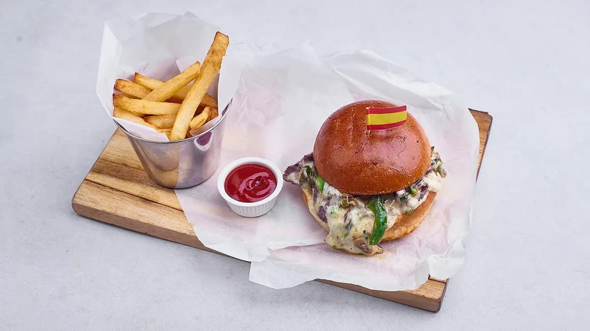 Pepito de Trenera (z grillowaną zieloną papryką)