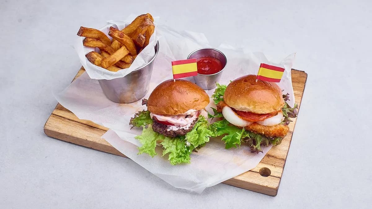 Mini Burgers ( 100% wołowina i kalmar) (2 szt.)