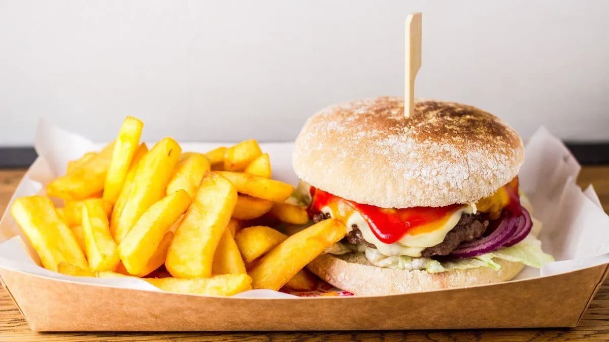 Cheese bacon + frytki belgijskie