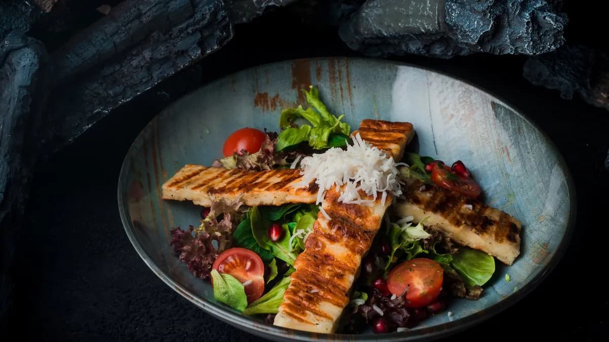 Hellimli Salata 🌿