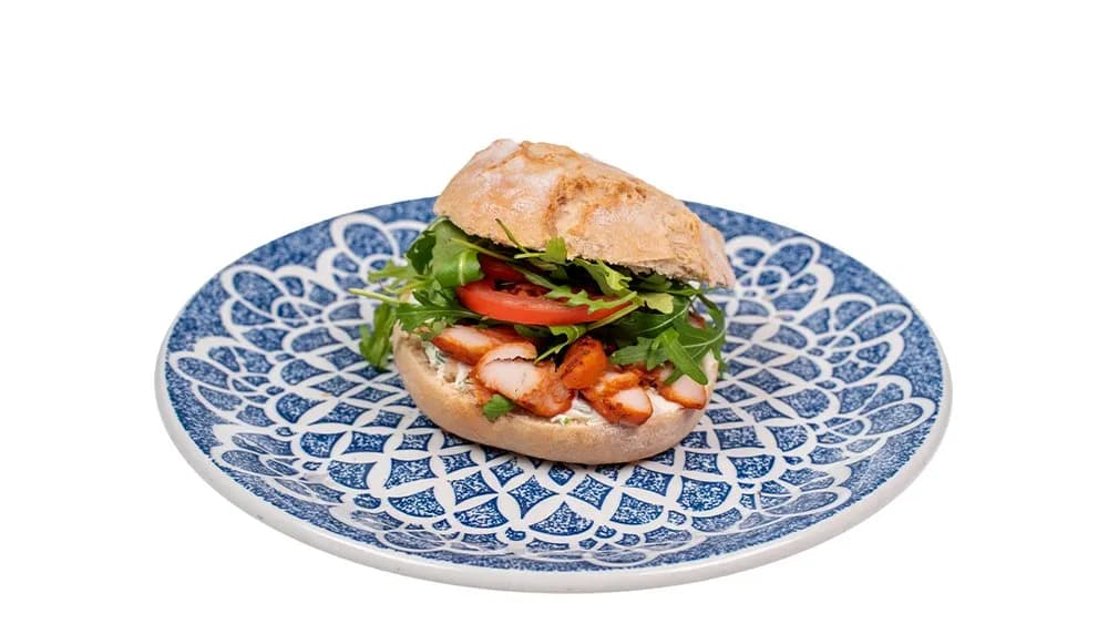 Bułka ziemniaczana z kurczakiem