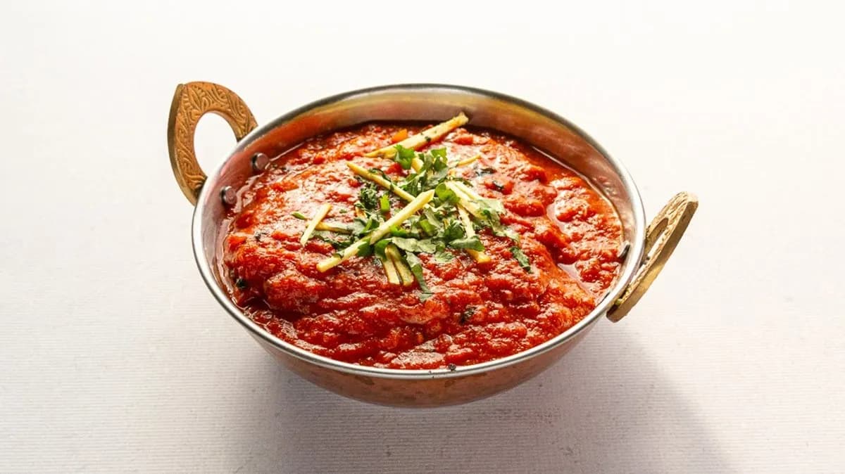 Chef's special chicken masala