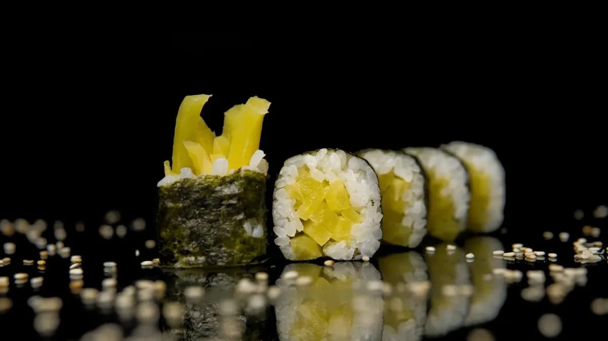 Hosomaki z Oshinko (8 sztuk)