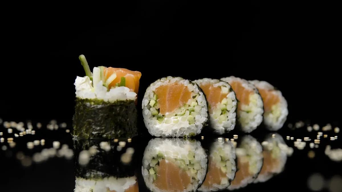 Futomaki Łosoś (10 sztuk)