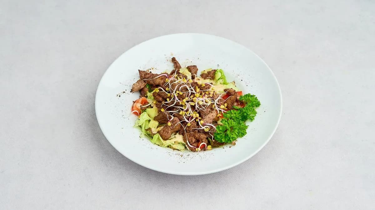 Sałatka Piazza z sezonowaną wołowiną