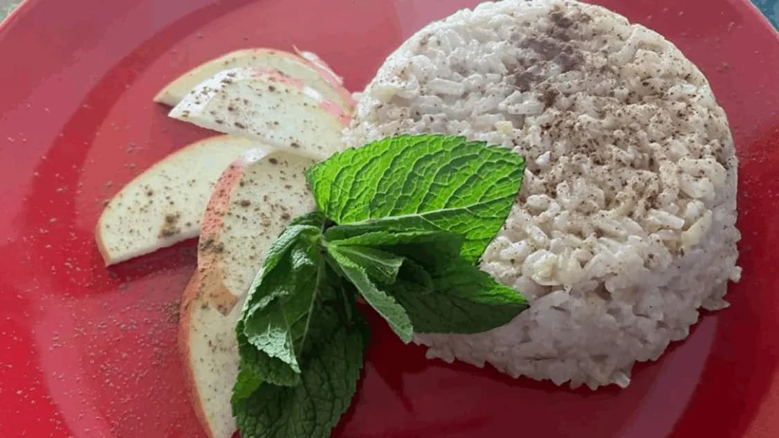 Ryż z tartym jabłkiem