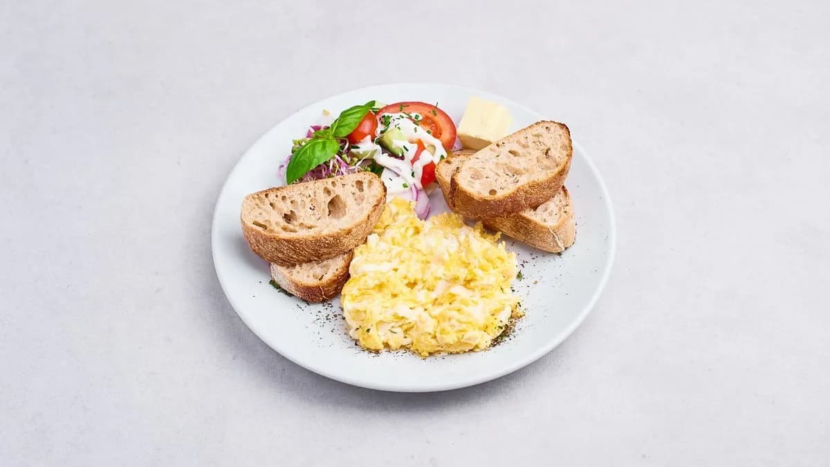 Jajecznica z trzech jaj