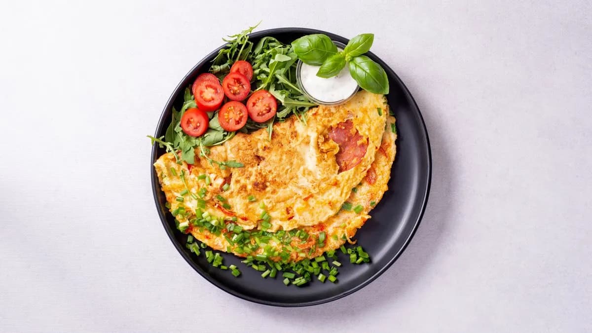 OMLET Z AVOKADO