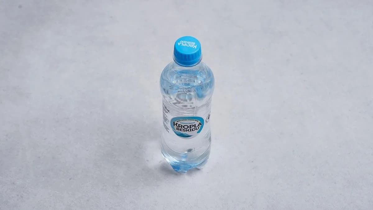 Woda niegazowana (0,5 l)