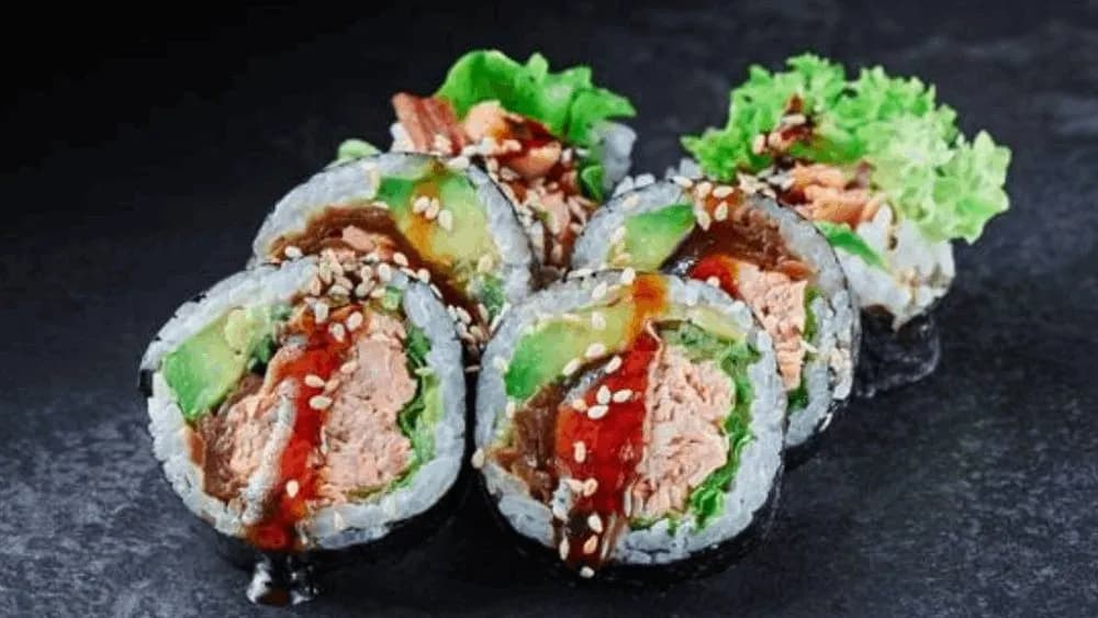 Futomaki Pieczony Łosoś