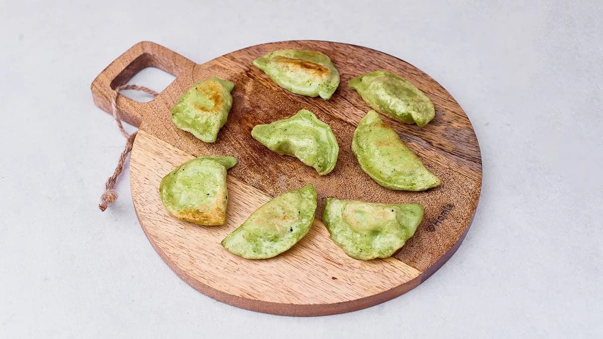 Pierogi smażone ze szpinakiem i serem