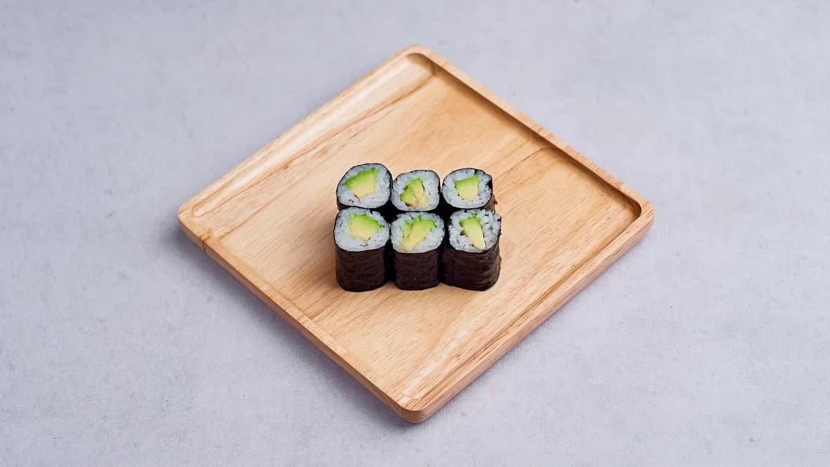 Hosomaki awokado-sezam