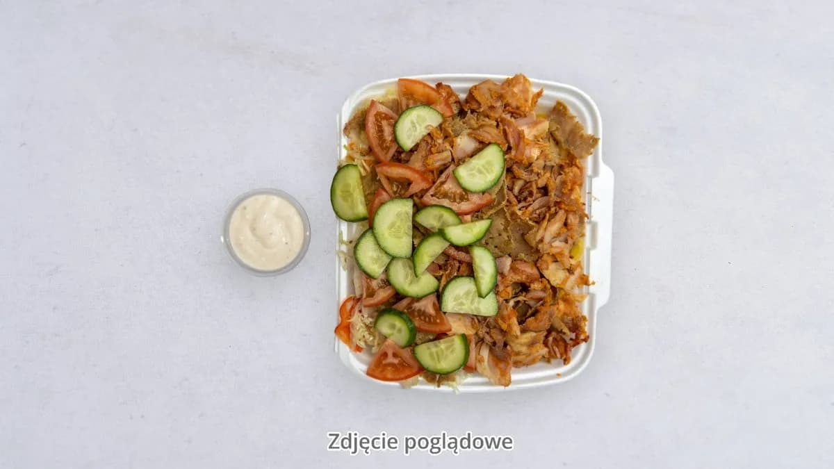 Kebab na talerzu z bakłażanem