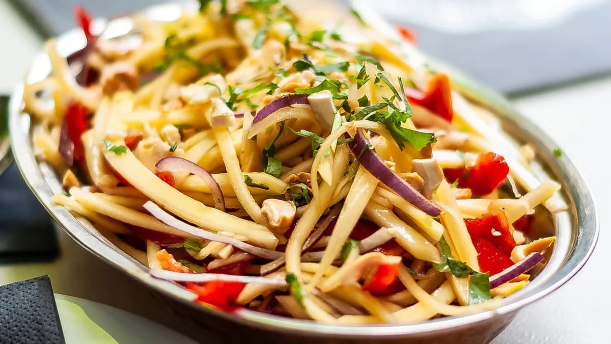 Tajska sałatka z mango