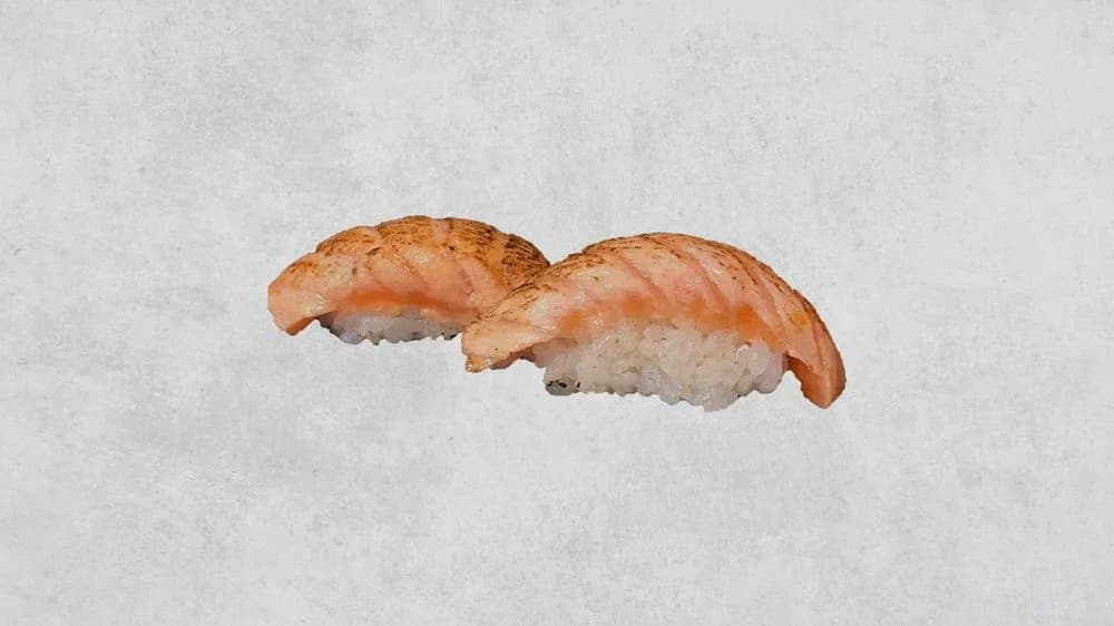 Nigiri łosoś tataki