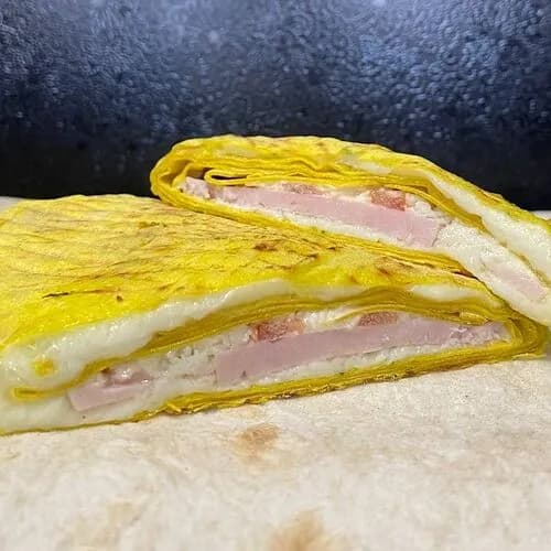 Сырный конверт с ветчиной