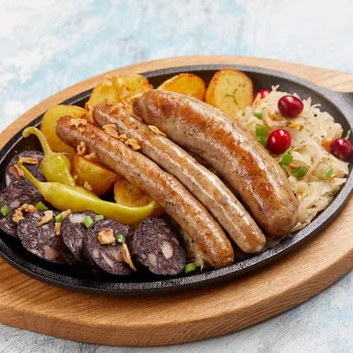 Ассорти из колбас с хреном