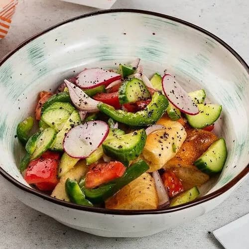 Тосканский салат Панцанелла