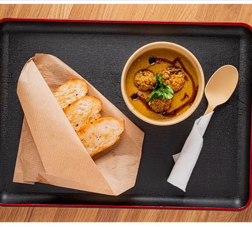 Крем-суп чечевичный с фалафелем