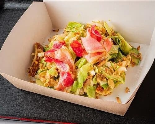 Салат с беконом в американском стиле