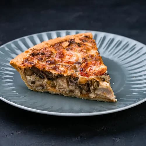 Киш с курицей и грибами
