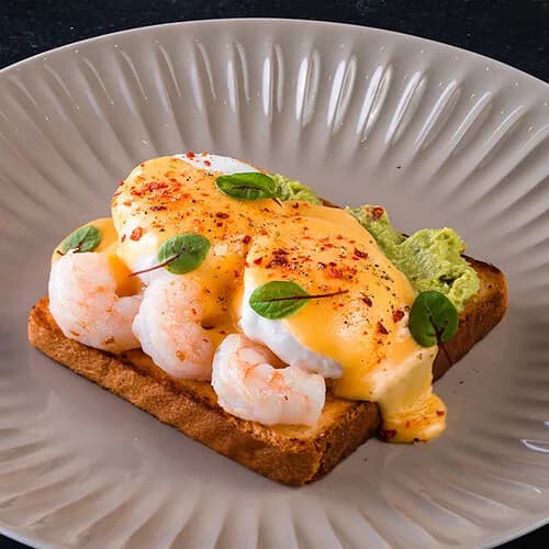 Яйца Бенедикт с креветками