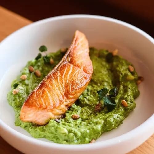 Филе форели с паштетом из брокколи