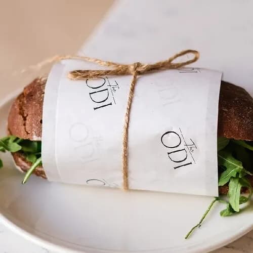 Панини с рваной говядиной и горчичным муссом