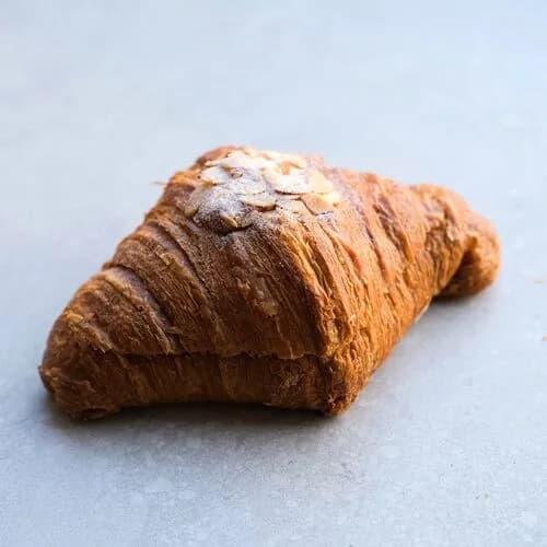 Круассан миндальный